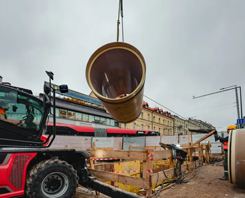 Amiblu Hobas jacking pipe lowered into the shaft