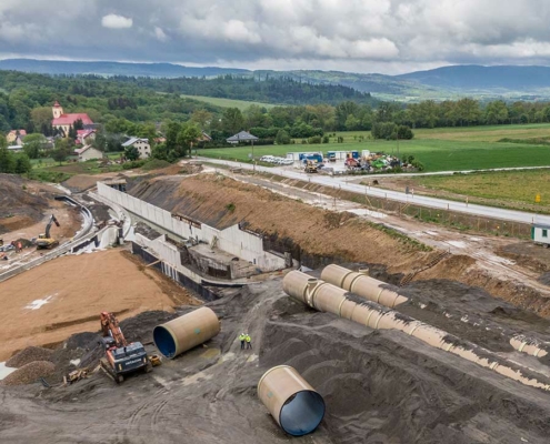 Rury Hobas PU Line w projekcie budowy zbiornika Roztoki Bystrzyckie, Polska